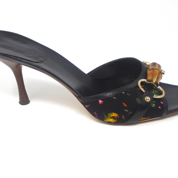 GUCCI BLACK FLORAL CANVAS BAMBOO HORSEBIT HEELS 9 - Picture 6 of 8